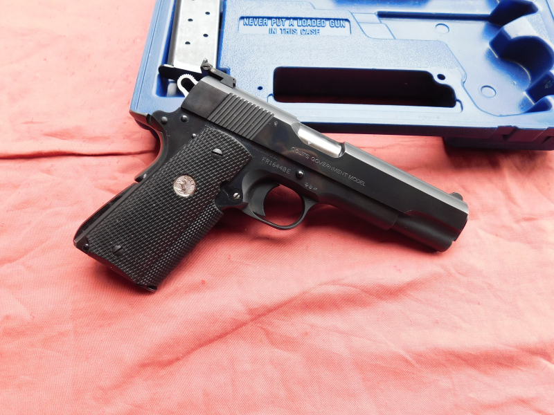 Colt Government Serie 80 Kal. 45 ACP, mit Reservemagazin und Koffer. – Bild 2