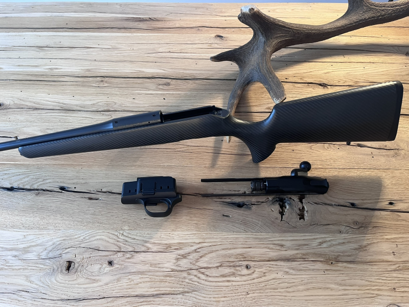 Blaser R8 .300 Win. Mag. | Raven Arms Carbon M80 | 52 cm Lauf | extrem leicht & führig – Bild 5