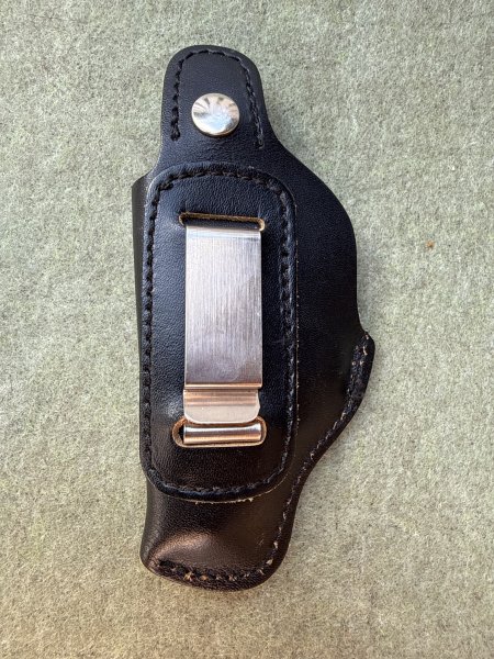 Lederholster, schwarz, mit Clip und Sicherungslasche, geeignet z.B. für PPK – Bild 2