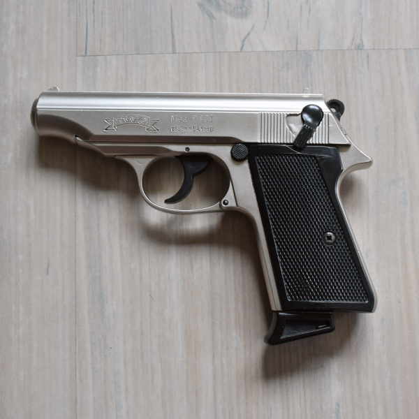 IWG Mod.P900 + Tasche Cal.9mm Knall – Bild 3