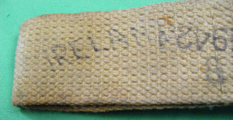 2 Koppelschuhe Seitengewehrtragetaschen gewebt GB/Dominion – Bild 1