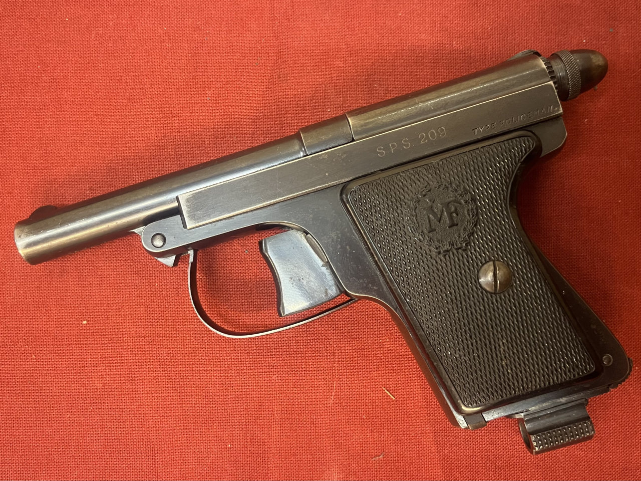 Manufrance Le Français „Type Policeman“ – S.P.S. Polizeiinventarnummer – 6,35 mm – Bild 1