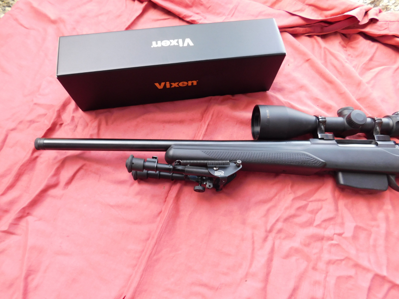 Tikka T3x Varmint, links, Kal. 308 mit ZF Vixen 6-24x58 mildot und Leuchtpunkt auf Sako Montage – Bild 2