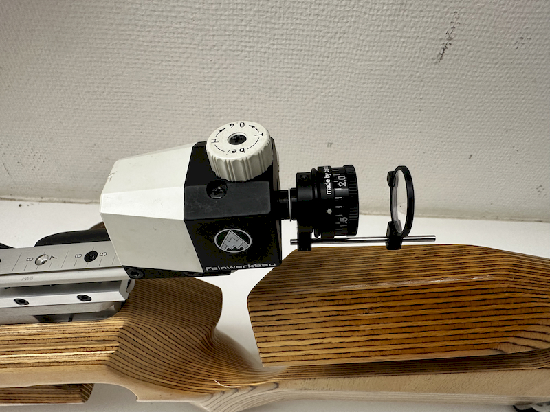Feinwerkbau 602 Match-Luftgewehr 4,5 mm mit Zubehör und Tasche – Bild 3