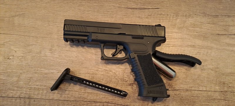 Glock 17 Airsoft mit CO2 Kapseln – Bild 1