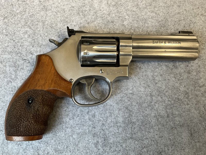 Smith & Wesson 617 4“ – Bild 2