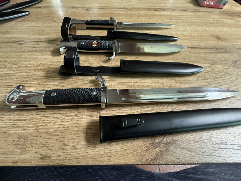 Messer-Konvolut Historisches Ausgehbajonett + 2x Fahrtenmesser / Solingen Anton Wingen Jr. / Othello – Bild 2