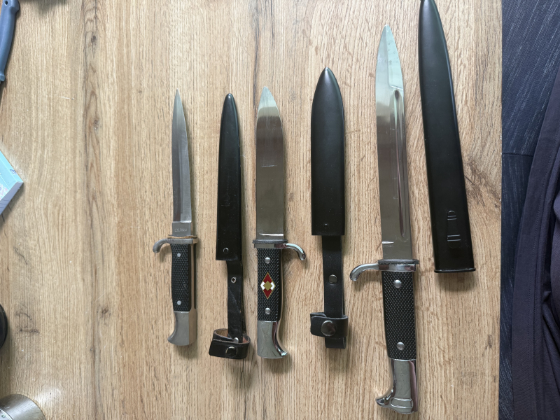 Messer-Konvolut Historisches Ausgehbajonett + 2x Fahrtenmesser / Solingen Anton Wingen Jr. / Othello – Bild 1