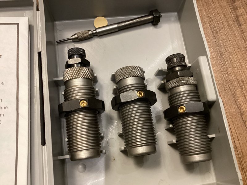RCBS 3-Die Carbide Taper Crimp Matrizensatz .32 Auto #20015 – Bild 2
