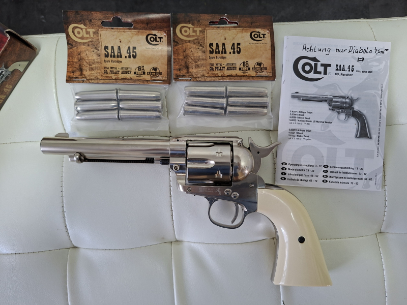 Colt SAA vernickelt cal 4,5mm Diabolo mit 18 Ladehülsen neuwertig – Bild 1