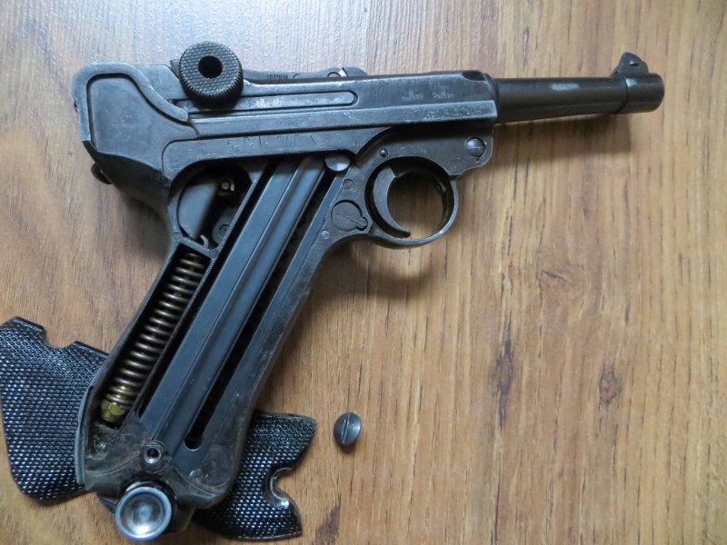 Luger P08 Dekopistole mit Box und Holzgriffen - 80er Jahre? Made in Japan? – Bild 4