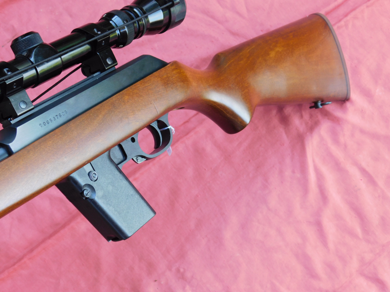Marlin Camp Carbine Kal. 9mm Luger, 2 x 10 Schuss Magazine, mit ZF, meiner Meinung neuwertig – Bild 4