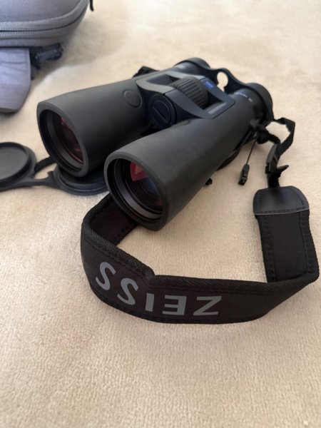 ZEISS Victory RF 10x54 Fernglas – Bild 2
