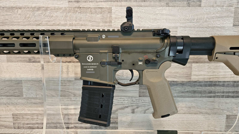 Neuware vom Fachhandel - Schmeisser AR15 M5FL Sondermodell MAGPUL 16,75" OD Green .223Rem – Bild 6