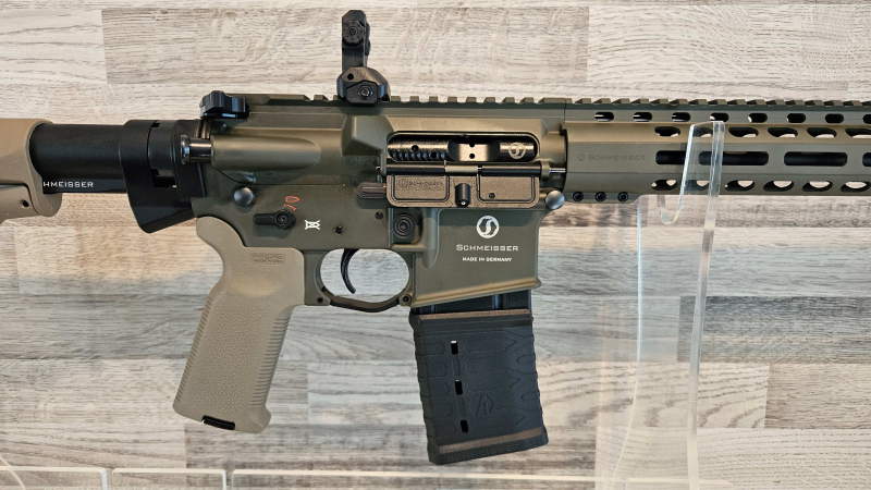 Neuware vom Fachhandel - Schmeisser AR15 M5FL Sondermodell MAGPUL 16,75" OD Green .223Rem – Bild 4