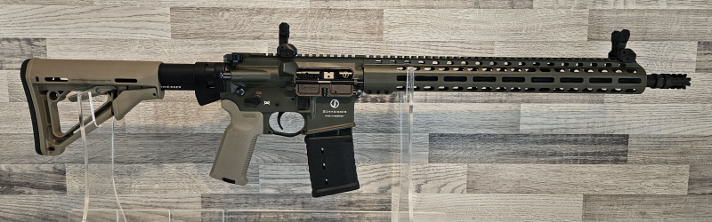Neuware vom Fachhandel - Schmeisser AR15 M5FL Sondermodell MAGPUL 16,75" OD Green .223Rem – Bild 1