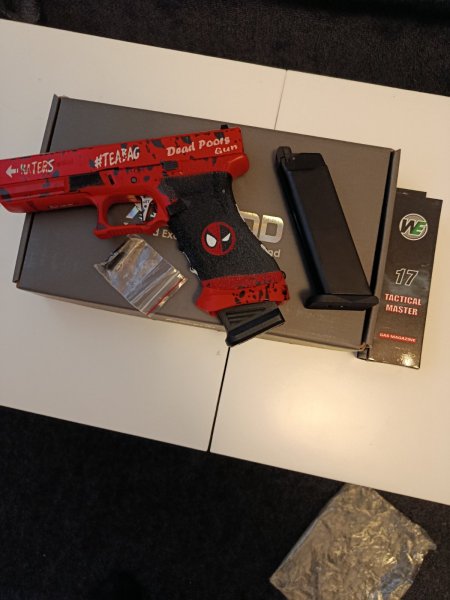 Ascend DP17 Standard Version m. Metallschlitten GBB 6mm BB Deadpool Edition mit zwei Magazinen – Bild 1