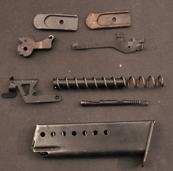P 6 (Sauer 220), Ersatzteilset – 1. kép