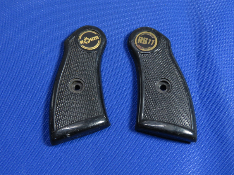 Griffschalen Röhm RG 77 – Bild 1