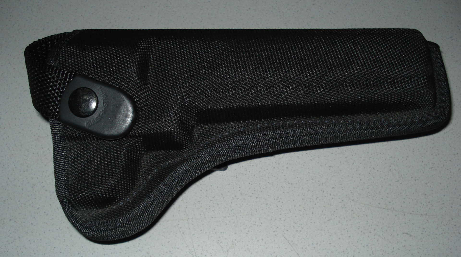 Bianchi Nylon Holster für 6“ Revolver – Bild 1