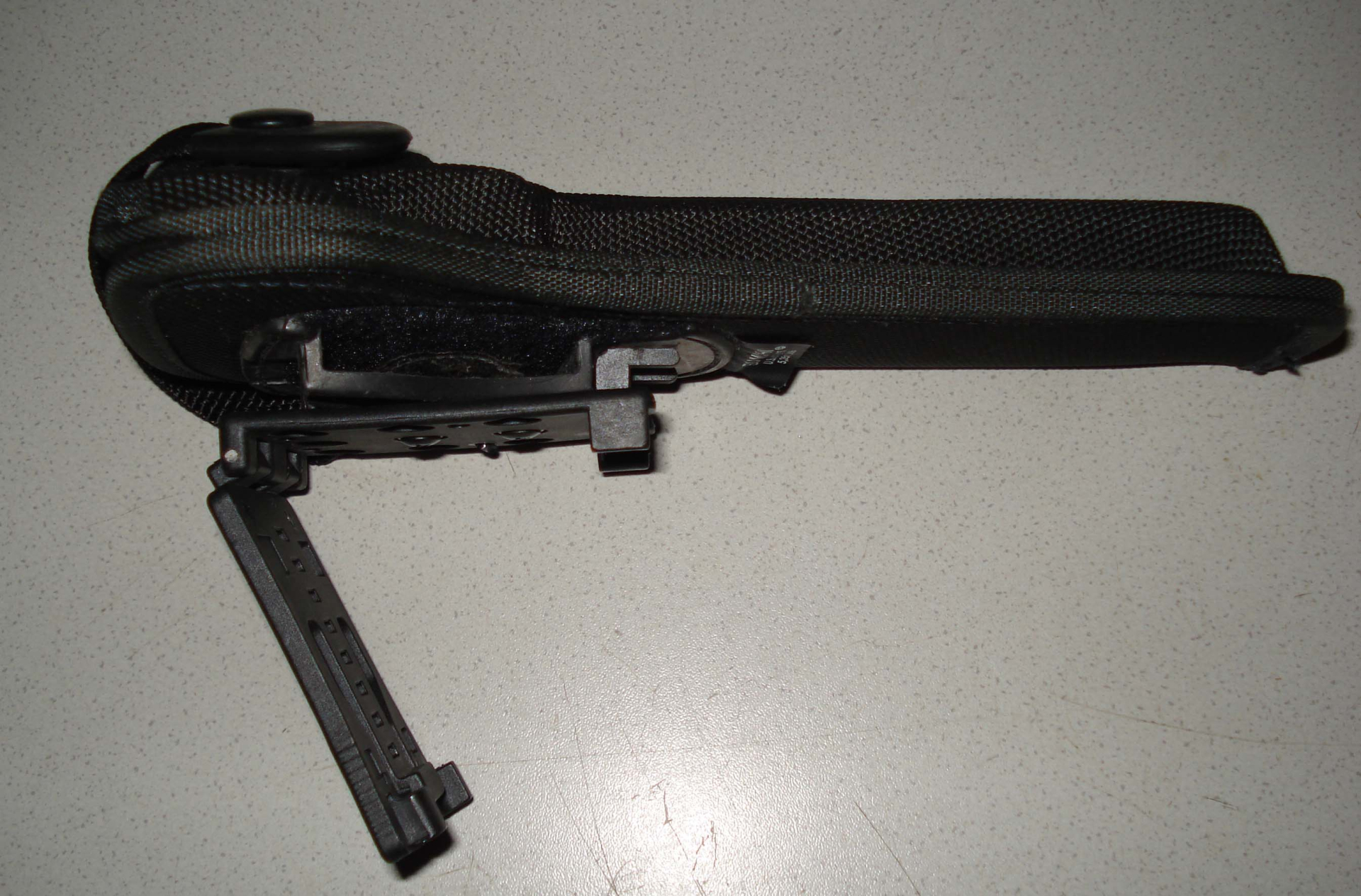Bianchi Nylon Holster für 6“ Revolver – Bild 2