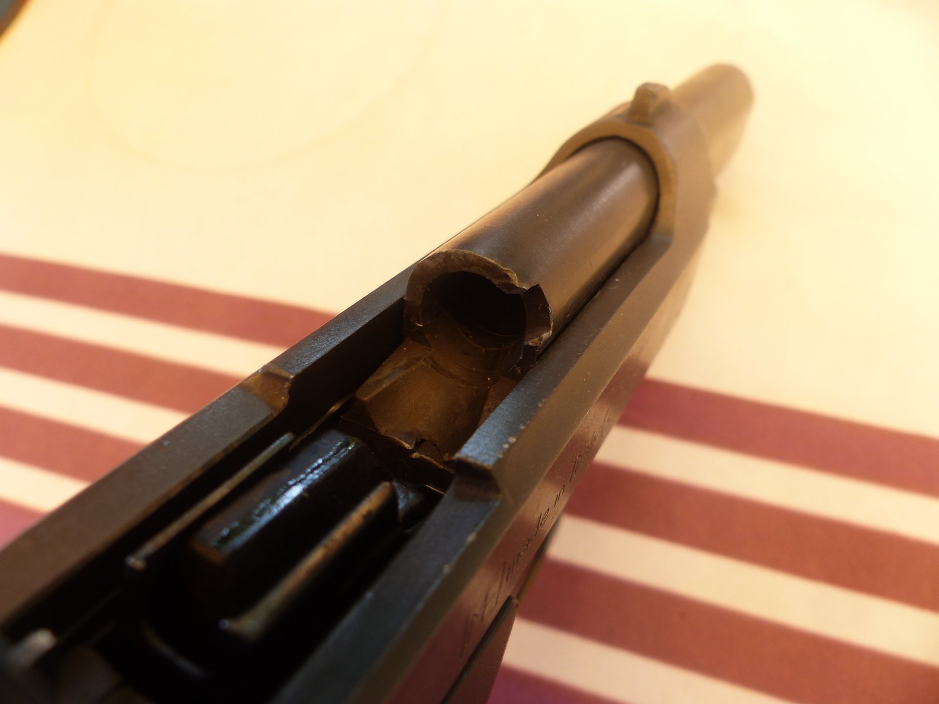 Valtro 98 Civil Cal. 9mm PAK - Beretta 92 Centurion Klon mit Abschussbecher für Raketen – Bild 3