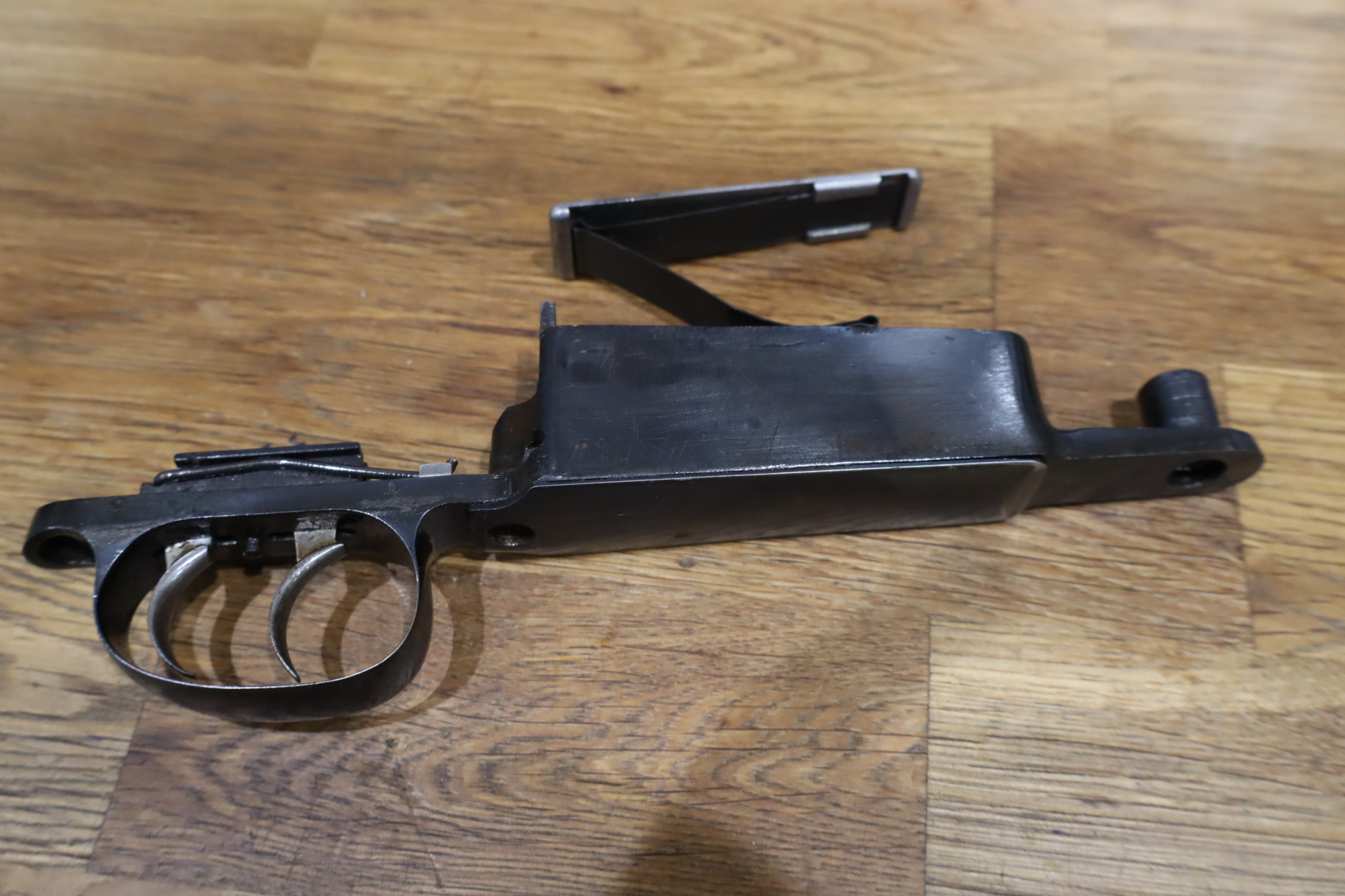 Magazinkasten K 98 mit Feder Zubringer und Stecher – Bild 1