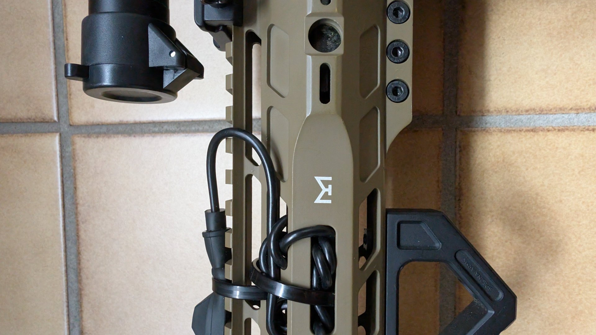 Specna Arms SA-E14 Edge 2.0 Tan/Schwarz S-AEG – Bild 4