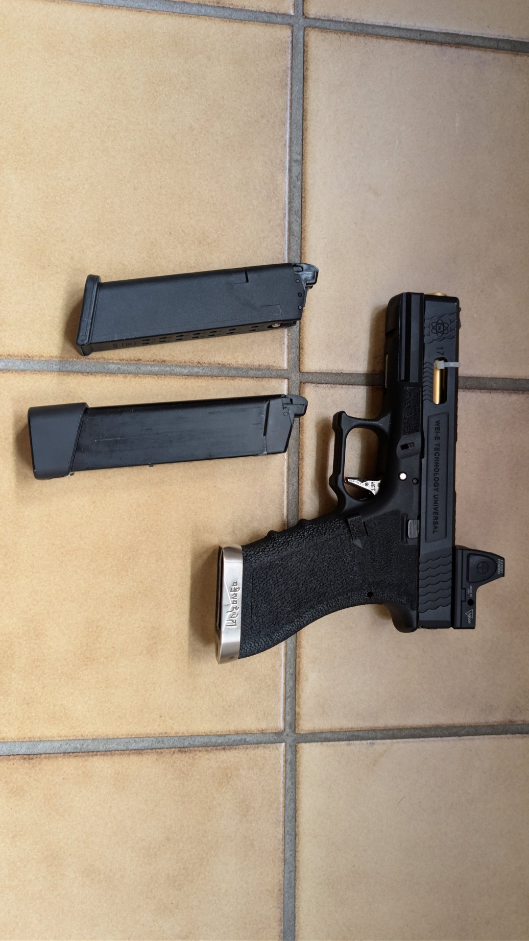 WE G17 – image 4