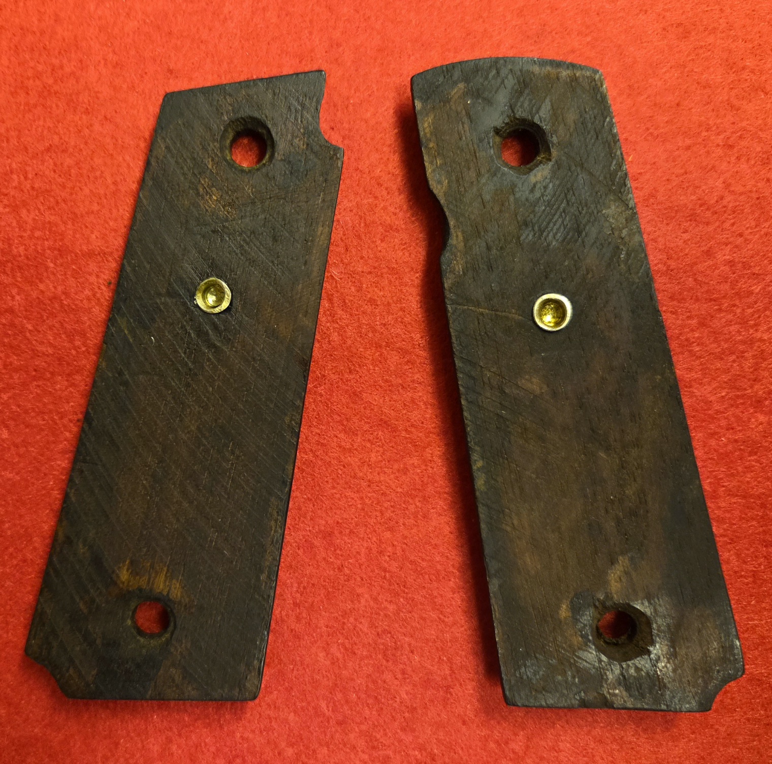 Rosenholz Griffschalen für Colt 1911 und baugleiche, gebraucht. – Bild 2