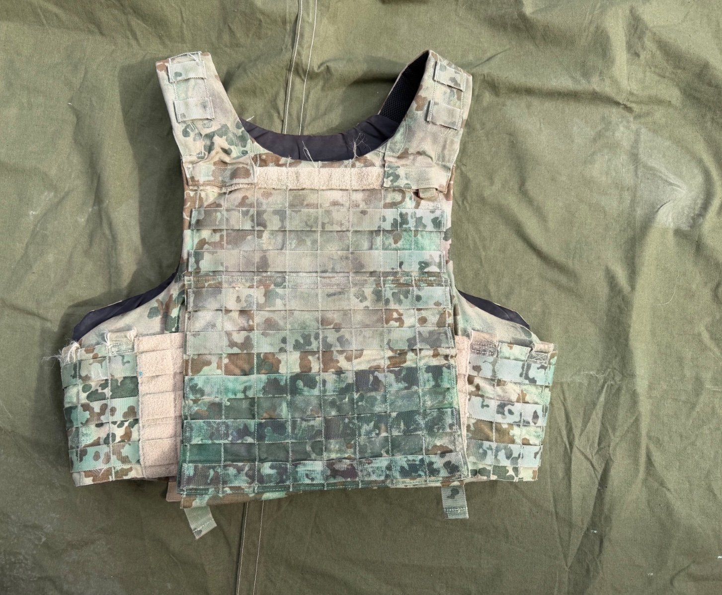 Bundeswehr Plattenträger Mehler Vario System – MI-1481 L-Short – mit Stichschutz – DEKO – Bild 3