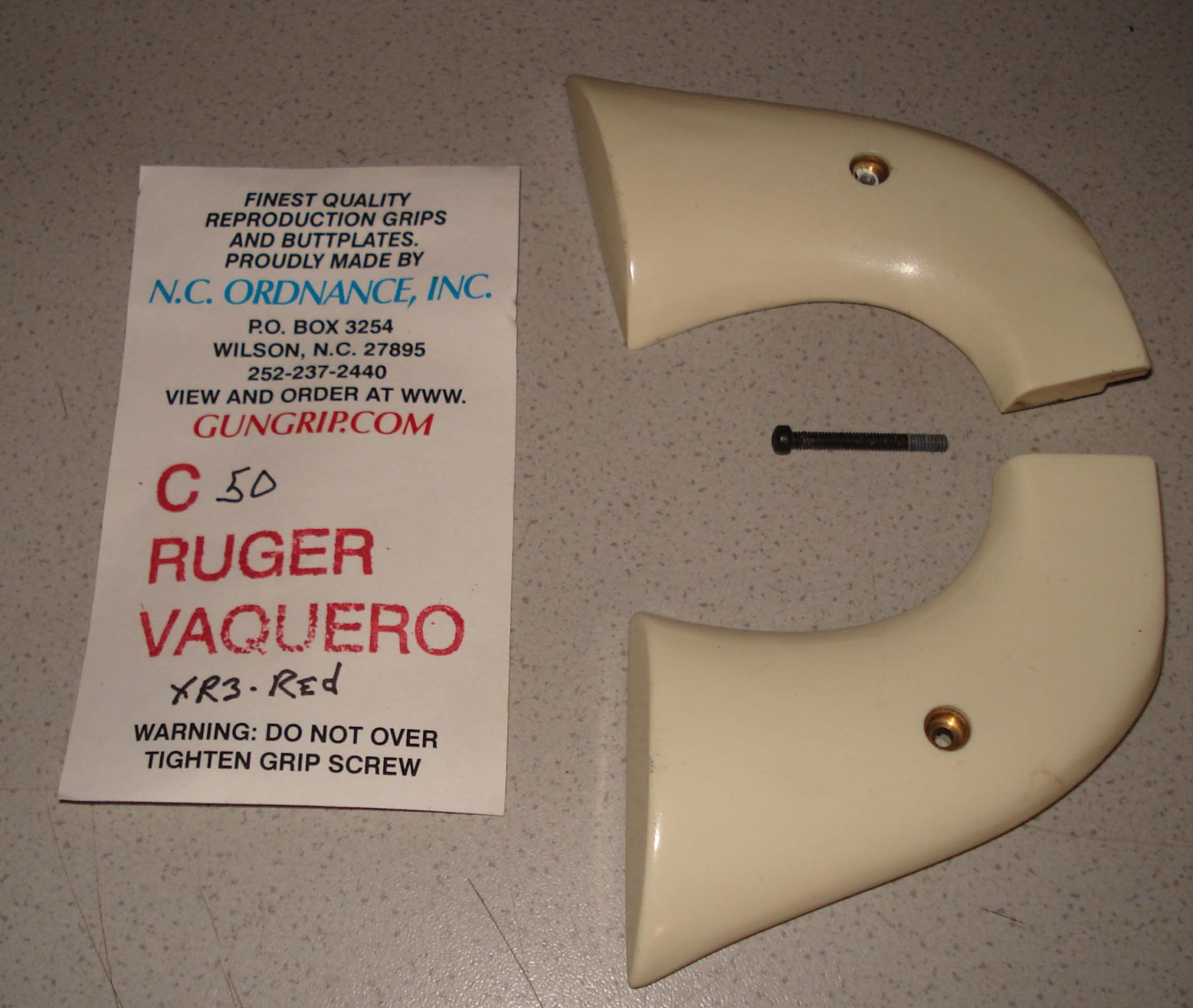 Ruger Griffschalen weiss, elfenbeinfarbig für Old Vaquero, New Model Blackhawk u.a. – Bild 1