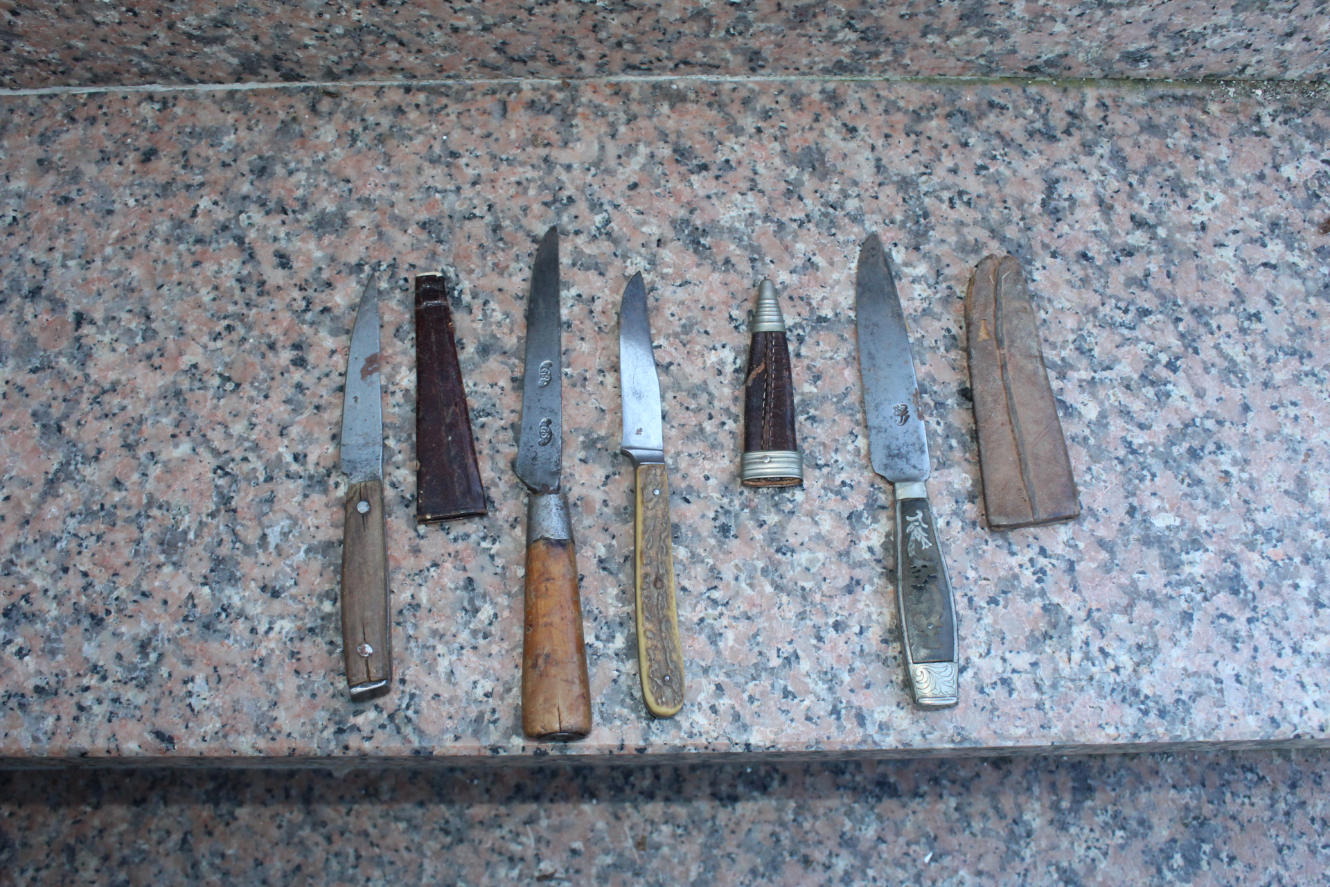 4 antike MESSER URALT gemarkt VIER ALTE MESSER JAGDMESSER – Bild 4