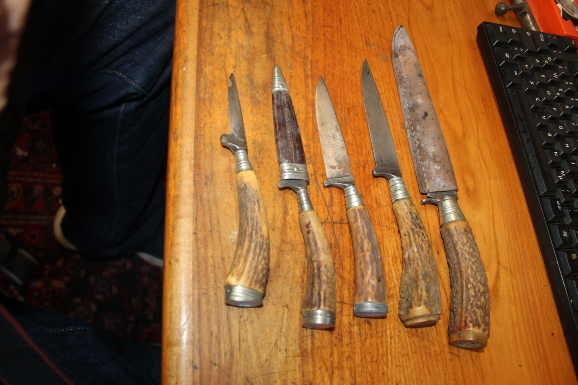 5 JAGDMESSER + TRACHTENMESSER URALT 5 JAGDMESSER – Bild 3