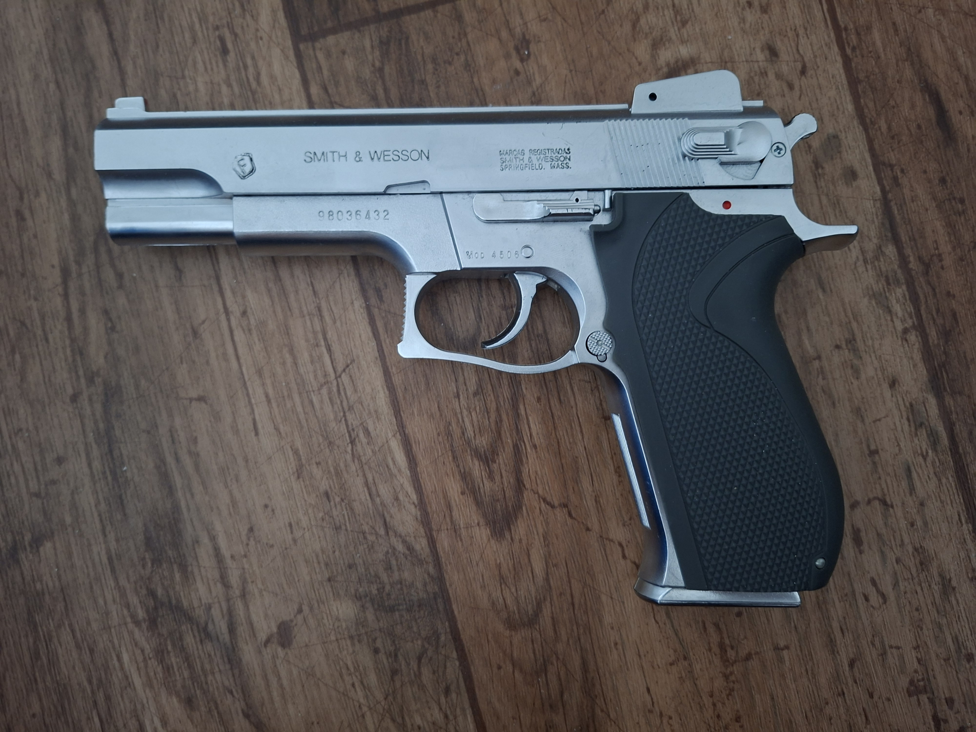 pistole airsoft – Bild 1