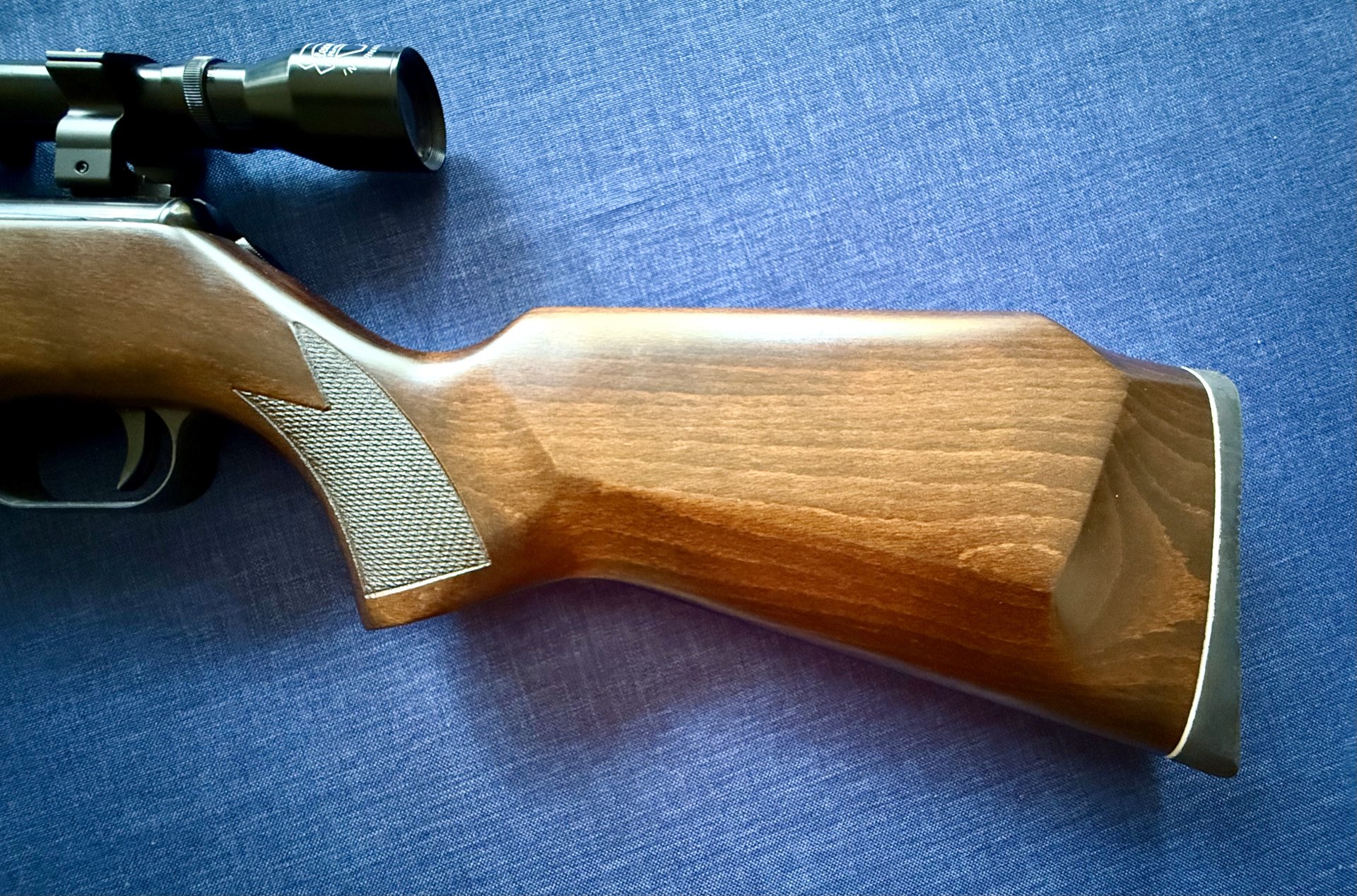 Nagelneues Anschütz Mod. 335 Magnum, mit Tasche und Zielfernrohr – Bild 2