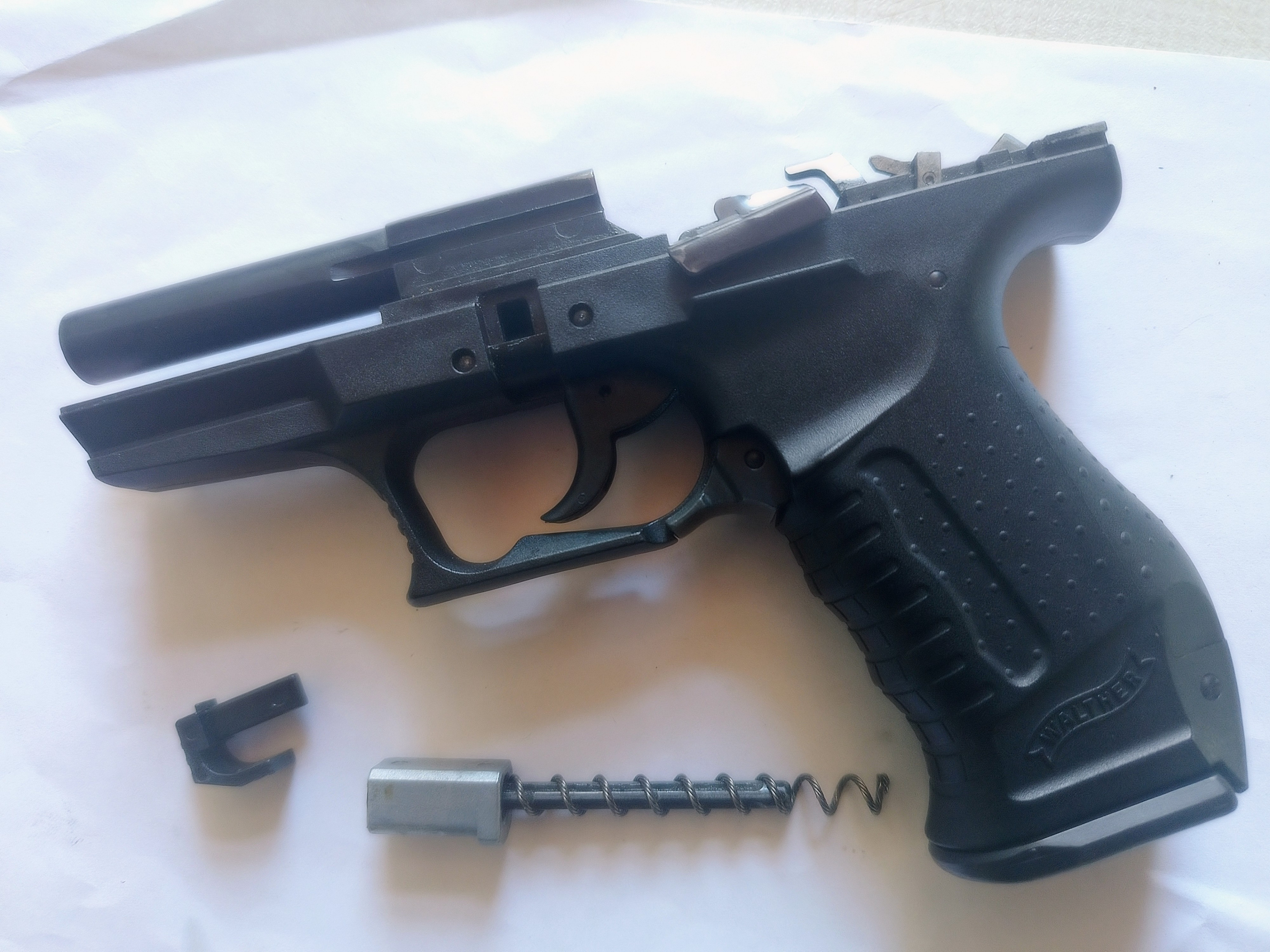 Walther P99 9mm PAK SRS ohne Schlitten ansonsten komplett – Bild 1