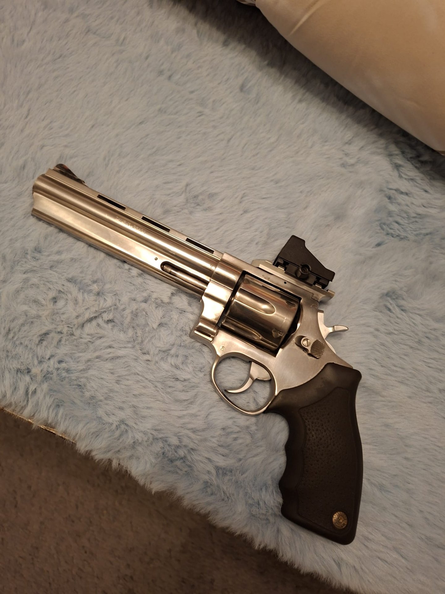 44 Magnum Taurus – Bild 4