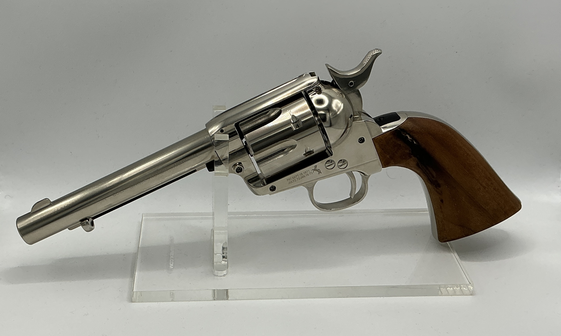 Colt SAA Nickel mit Holzgriffen 4,5mm, Nadel fähig – Bild 1