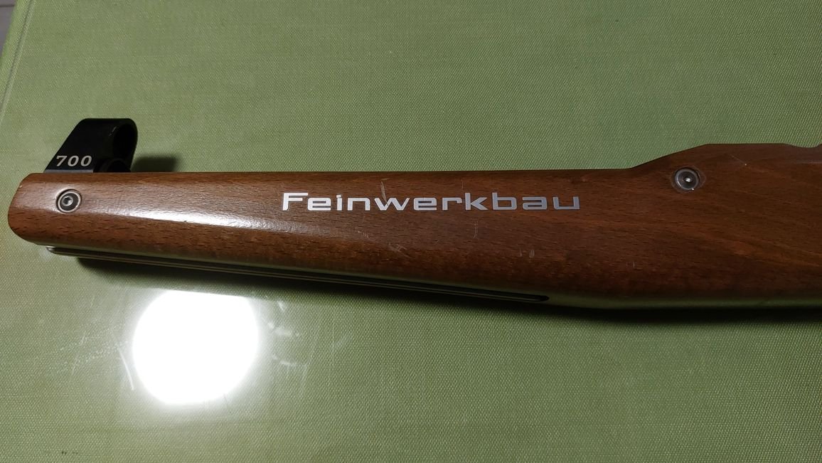 Holzschaft Nuss Feinwerkbau Modell 700 – Bild 4