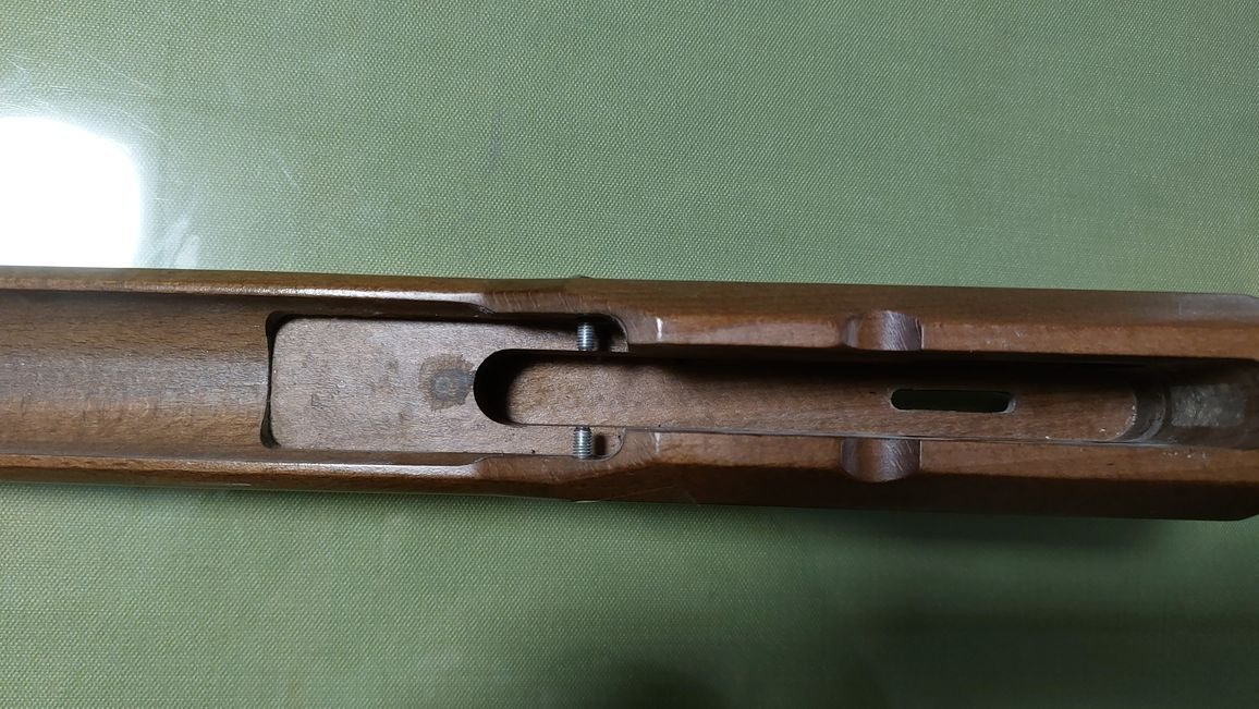 Holzschaft Nuss Feinwerkbau Modell 700 – Bild 2