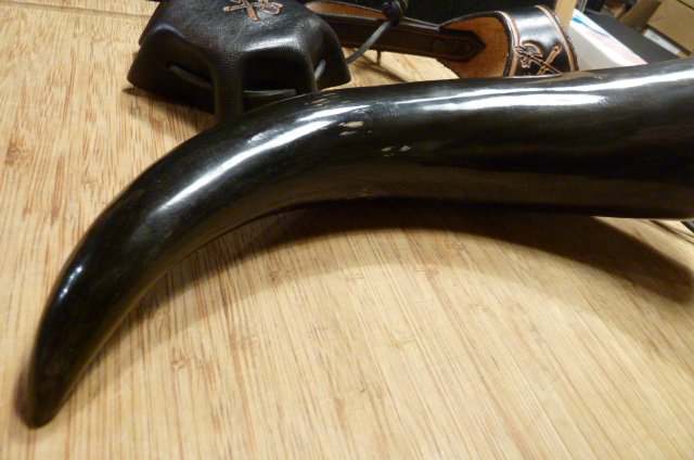 Original Horn/Kuh/Stier Trinkhorn Leder/Deckel/Halterung Trapper/Wikinger/Indianer – Bild 2