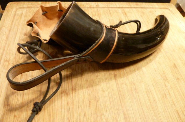 Original Horn/Kuh/Stier Trinkhorn Leder/Deckel/Halterung Trapper/Wikinger/Indianer – Bild 5