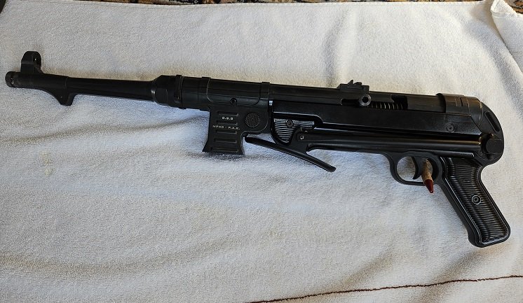 Legende GSG MP40: Nachbau der legendären MP 40 im Kaliber 9 mm P.A.K. PTB-Nr. 987 – Bild 4