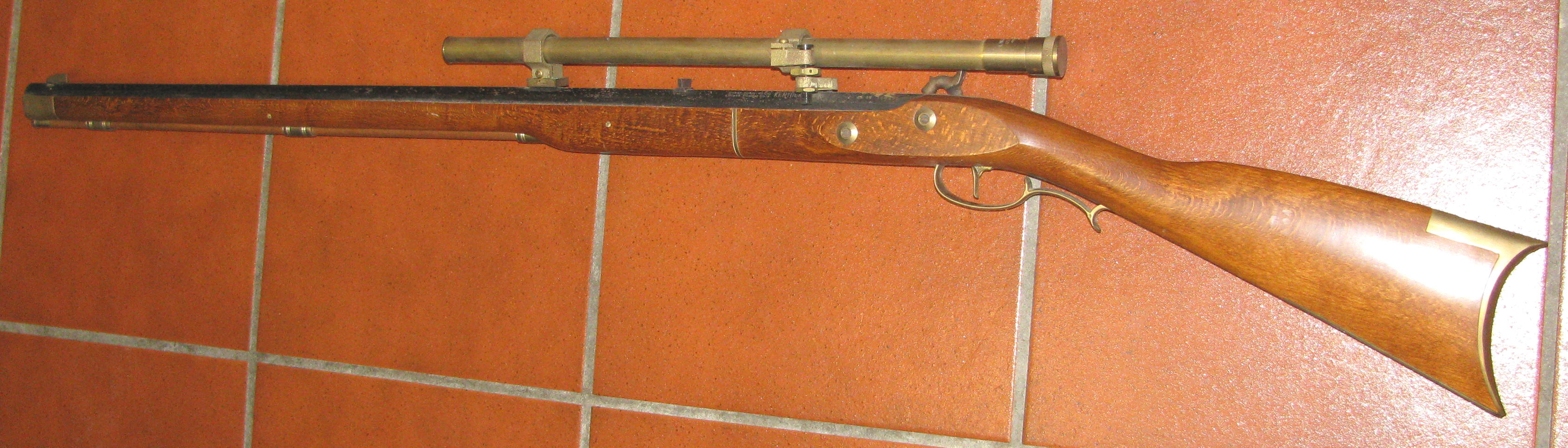 DIKAR Kentucky Perkussion Vorderlader - Gewehr in CAL. 45 mit Zielfernrohr – Bild 1