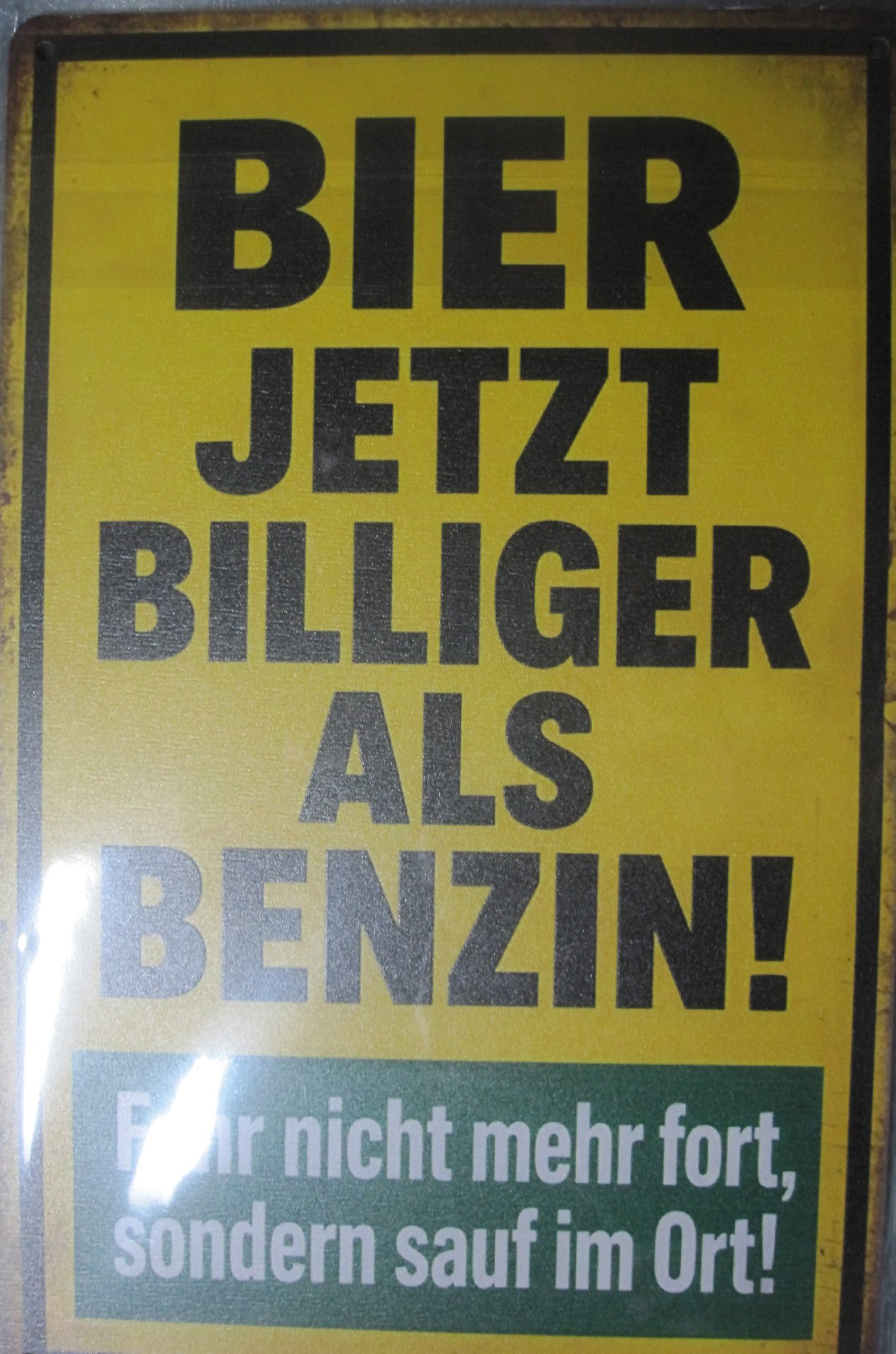Bier ist billiger als Benzin - Schild Holz 15x20 – Bild 1