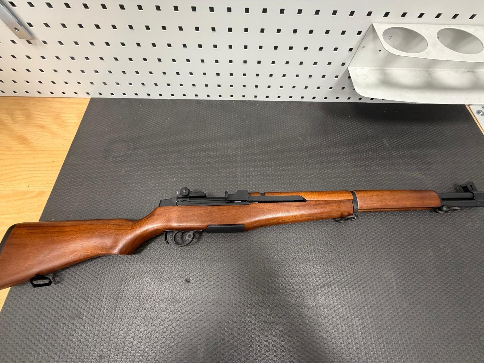 M1 Garand 6 mm BB – hochwertiges Airsoft Replika Gewehr Akku-Betrieben – Bild 16