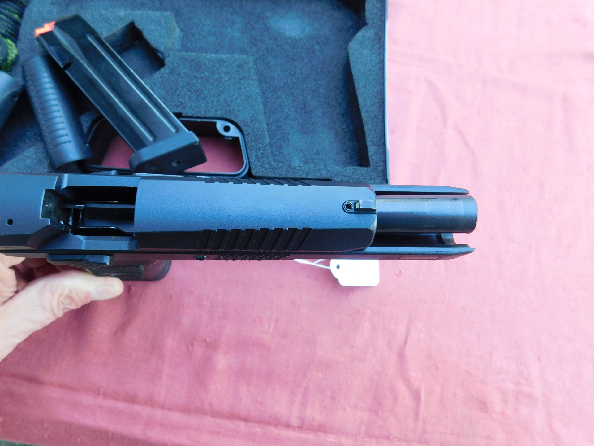 CZ Uhersky Brod P09 Kal. 9 mm Luger komplett mit Reservemagazin und Koffer – Bild 3