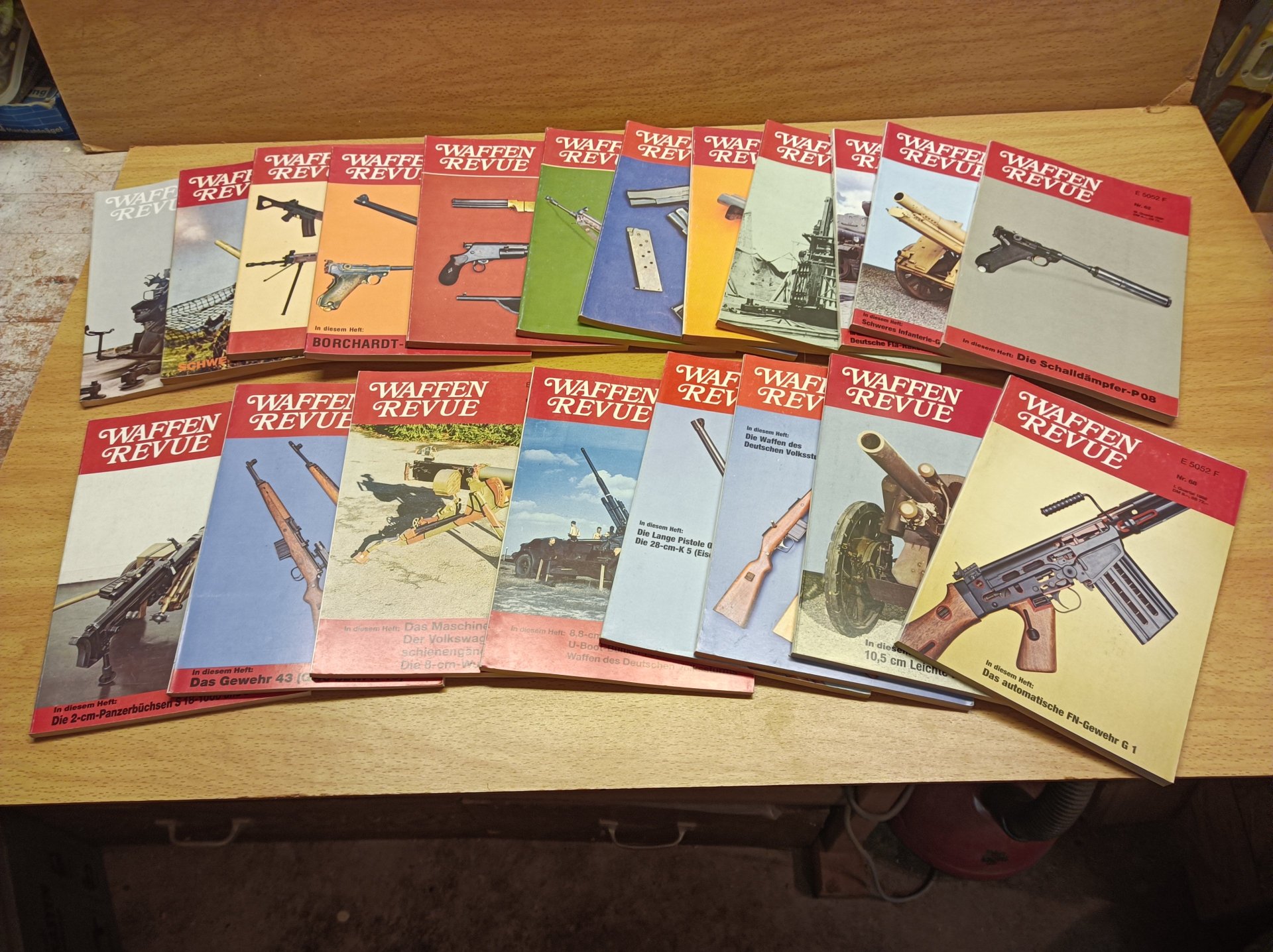 Waffen-Revue 80er Jahre – Bild 1