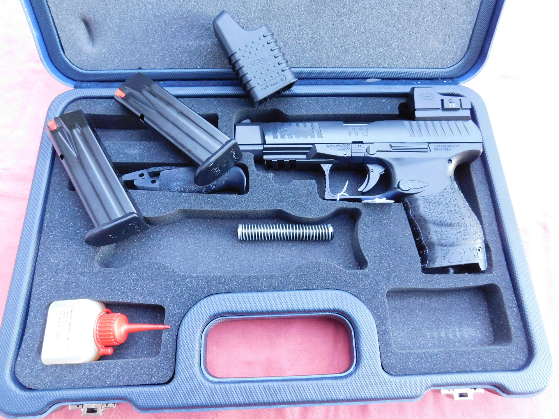 Walther PPQ 2M 5 Zoll mit Red Dot Kal. 9 mm Luger mit Reservemagazin und Koffer – Bild 1